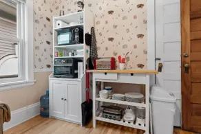Central, Cozy. Great value. Near M-H Law, GC Arena - Image 5