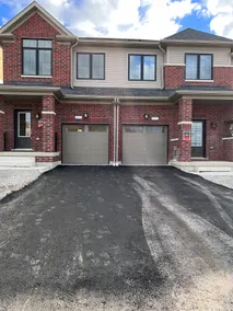 Brand New Luxurious 4B Townhouse - Image 2