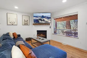 4 Bdrm Cabin w/private Sauna & Hot tub! - Image 5