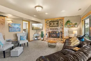 The Lynnwood Villa 2-Bedrooms - Image 3