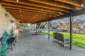 The Lynnwood Villa 2-Bedrooms - Image 4
