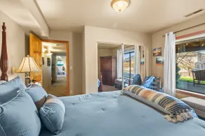 The Lynnwood Villa 2-Bedrooms - Image 5