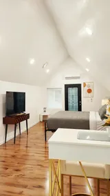 Sequoia Monument Riverfront Studio - Image 3