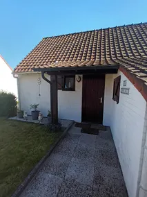 House between beach and dunes - Image 2