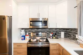 *Heart of Edmonton*Vibe Only! Sleep8/Pet Friendly - Image 5