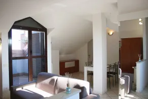 Skyline Penthouse with AC - Image 3