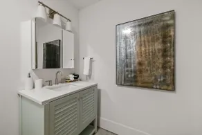 The Dreamcatcher ~ Luxury New Apt, Prime North End - Image 5