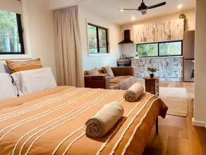 Sacred Trees Eco Cabin - Image 3