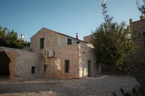 Kalli's Stone Houses - The Arch - Image 2