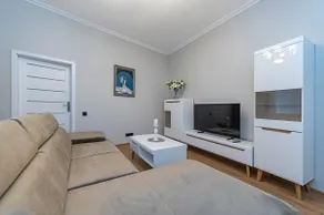 The Comfort Ap 3 by Polo Apartments - Image 5