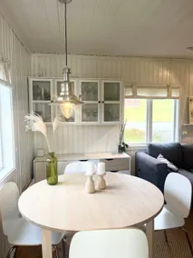 Cozy little cottage by the lake - Image 2