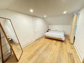 The Blue House: A Cozy Downtown Getaway w/Parking - Image 5