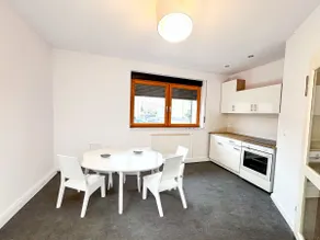 Spacious South-Berlin Apartment with parking - Image 4