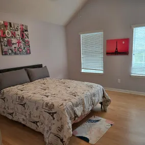 Spacious family getaway! - Image 5