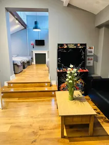 Flat 6 Character Apartment for up to 5 guests - Image 2