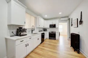 Corktown Oasis - Luxe Getaway Close to Downtown - Image 5