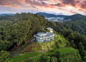 ON TOP Of THE WORLD Garden Studio - Image 2