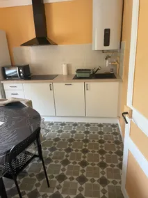 Apartment opposite the train station - Image 4