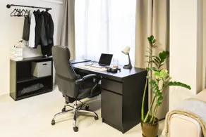 Central Oborishte Studio: Home Office SmartTV - Image 4