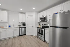 Walk to Downtown 3BR Home | King Bed + Porch - Image 2