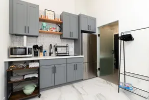 Private Suite | 9 Min to World Cup Stadium! - Image 3