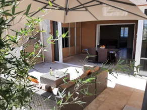 T3 Air-conditioned with pool near sea - Image 2