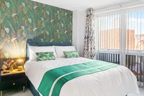 Chic flat in Leicester City | King Bed - Image 3