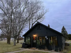 The Black Loon - A Bike basecamp - Image 3