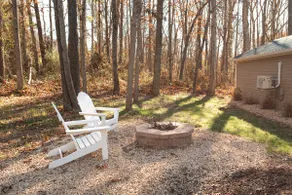 The Oak Tree House-Hot Tub, Firepit, Mtn Views! - Image 5