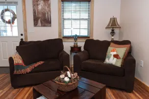 The Oak Tree House-Hot Tub, Firepit, Mtn Views! - Image 2