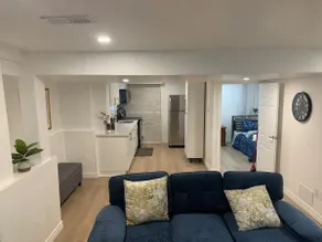 Cozy Guest Suite Basement Apartment - Image 2