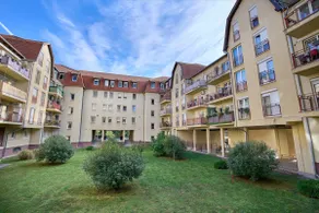 Comfortable 2BR Garden Apt with AC & Free Parking - Image 3