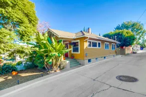 Sunkissed Golden Hill Home! Pet Friendly, near DT - Image 2