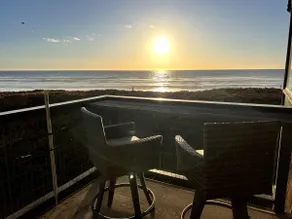 7 Pelican Point Oceanfront Views & Beach Access! - Image 2