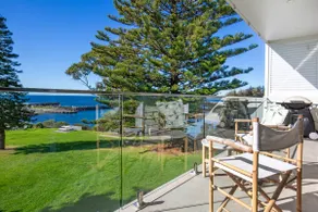 LegaSea Lodge - Pet Friendly Beachfront Plunge Pool - Image 4