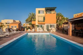 Spacious Apartment with Sea View & Shared Pool - Image 4