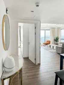 BEACHFRONT PHENOMENAL 2 BeD APARTMENT - Image 5