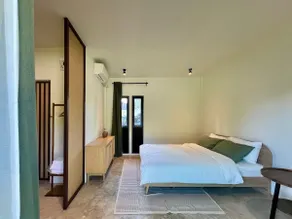 Yoo-Baan | Hidden Stay Room 2 - Image 2