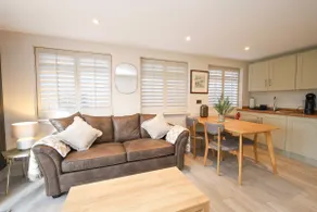 The Annexe - 2 bed 2 bath - Image 4