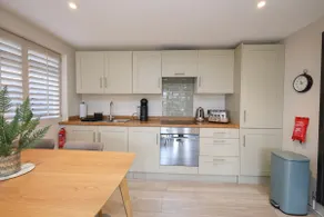 The Annexe - 2 bed 2 bath - Image 5