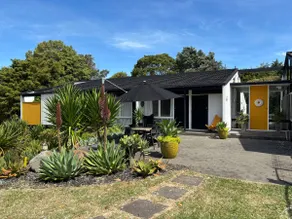 Mid -Century Magic - Image 4