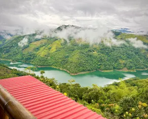 Cabin with a Jacuzzi, Grill, and Views @ Embalse Amani - Image 4