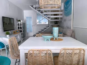 Beautiful house next to the sea. - Image 4