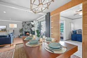 Spacious Home w/fireplace, 10 min 2 Universal - Image 4