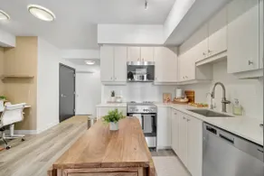 Bright & Modern Downtown Stay w/ Pool & Gym - Image 5