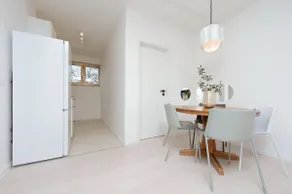 Fully renovated 1.5-bedroom apartment - Image 5