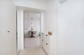 Fully renovated 1.5-bedroom apartment - Image 4
