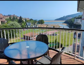 Luxury in Urdaibai./ Pedernales, near Mundaka - Image 2