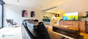 3BR/2BA Apt Courtyard & Parking - Image 4