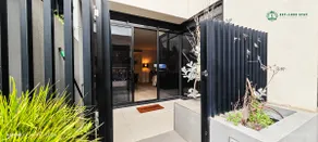 3BR/2BA Apt Courtyard & Parking - Image 3